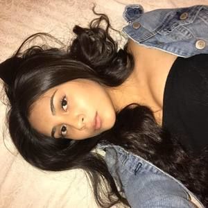 Meet your Posher, Desiree